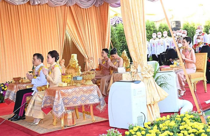ในหลวง - พระราชินี เสด็จฯ วางศิลาฤกษ์พระบรมราชานุสาวรีย์ รัชกาลที่ 9 ในหลวง - พระราชินี เสด็จฯ วางศิลาฤกษ์พระบรมราชานุสาวรีย์ รัชกาลที่ 9