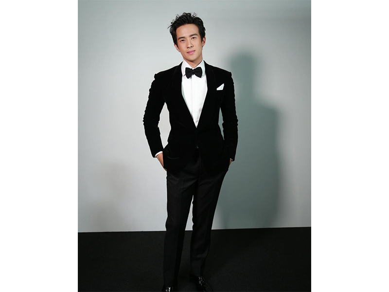 เจมส์ มาร์ ประวัติ เจมส์ มาร์ ประวัติ