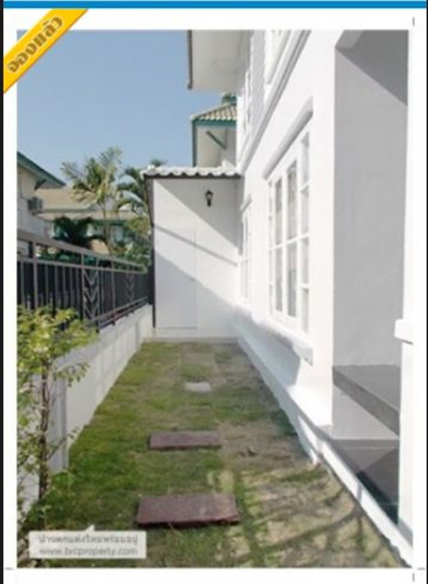 จัดสวนข้างบ้านทาวน์เฮ้าส์ และต่อเติมหลังคากันแดด จัดสวนข้างบ้านทาวน์เฮ้าส์ และต่อเติมหลังคากันแดด