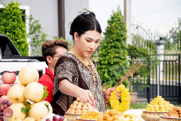 เจ๊ฟองเบียร์ เจ๊ฟองเบียร์