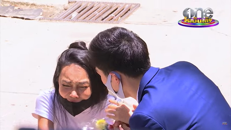 เอ็มมี่ อมลวรรณ เอ็มมี่ อมลวรรณ
