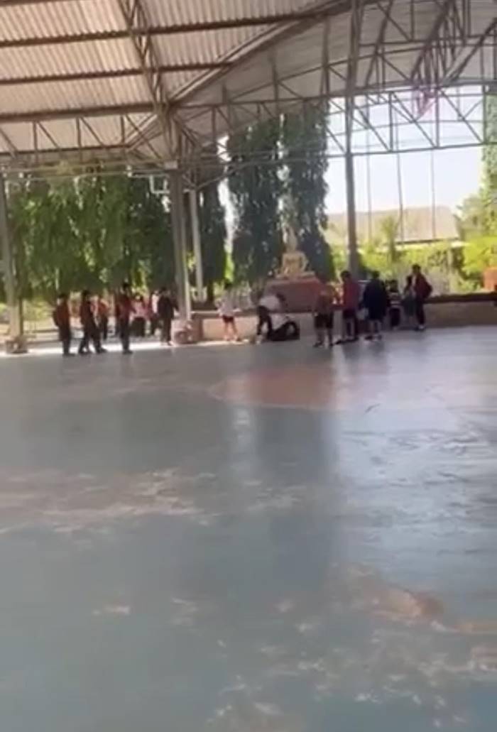 ครูทำร้ายนักเรียน ครูทำร้ายนักเรียน