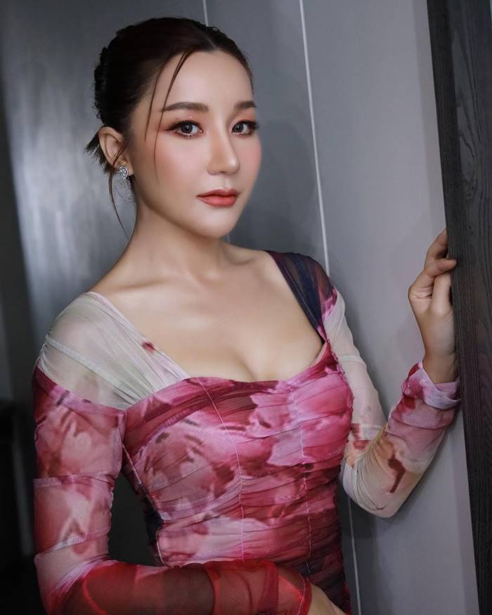 เอ็ม บุษราคัม เปิดเลขท้ายทะเบียนรถ 2 ตัว เอ็ม บุษราคัม เปิดเลขท้ายทะเบียนรถ 2 ตัว