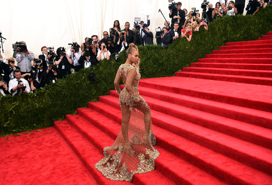 แฟชั่นพรมแดง Met Gala 2015