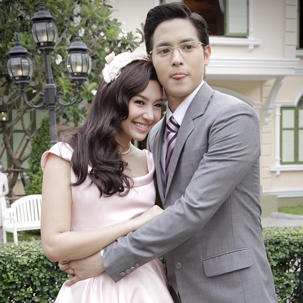 เจมส์ เบลล่า เจมส์ เบลล่า
