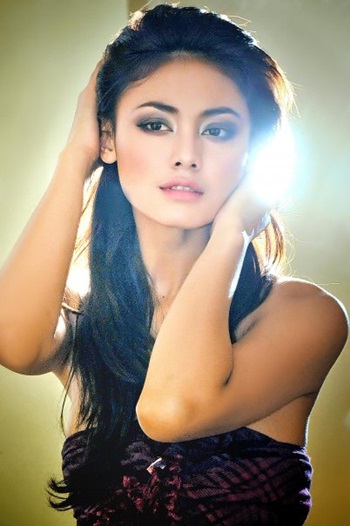 Miss Indonesia-Whulandary Herman