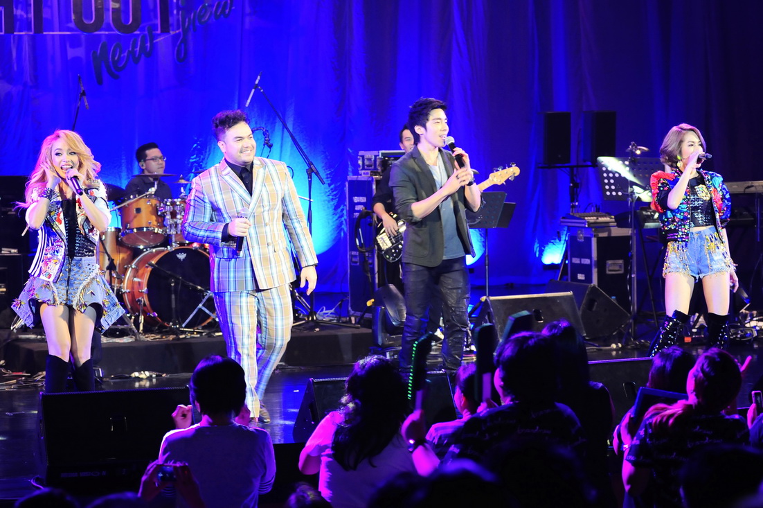 นิว จิ๋ว ใส่เต็มสตีมเวที Cover Night Plus ชุดแน่น โชว์เริ่ด นิว จิ๋ว ใส่เต็มสตีมเวที Cover Night Plus ชุดแน่น โชว์เริ่ด
