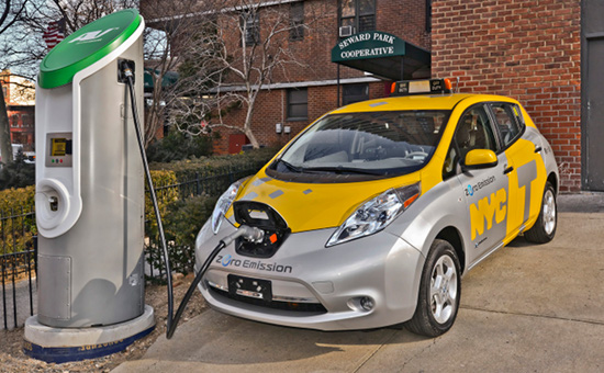 นิวยอร์คทดลองใช้รถพลังงานไฟฟ้า Nissan Leaf  เป็นแท็กซี่