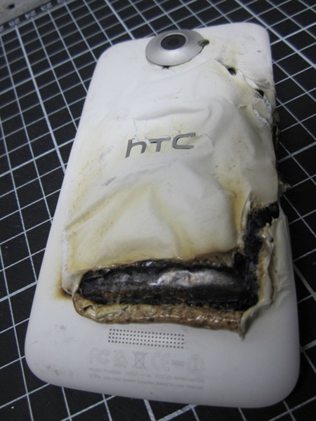 HTC One X ของหนุ่มชาวไต้หวันไหม้ขณะชาร์จ