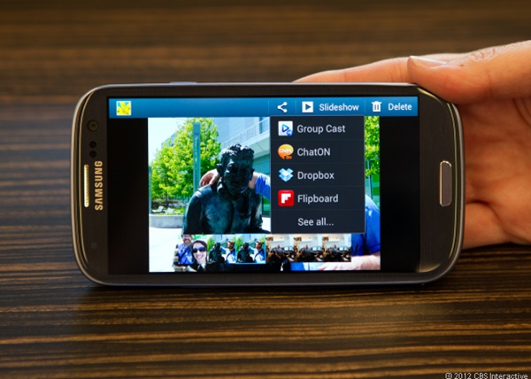ซัมซุงเผย Galaxy S4 ยังคงใช้วัสดุพลาสติก เพราะทนทานและผลิตง่าย
