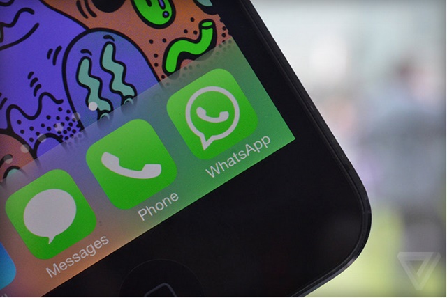 Facebook ซื้อ WhatsApp เสร็จสมบูรณ์แล้ว ในมูลค่า 7 แสนล้านบาท Facebook ซื้อ WhatsApp เสร็จสมบูรณ์แล้ว ในมูลค่า 7 แสนล้านบาท