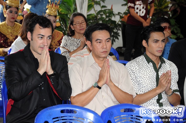บวงสรวงละคร กุหลาบเล่นไฟ บวงสรวงละคร กุหลาบเล่นไฟ