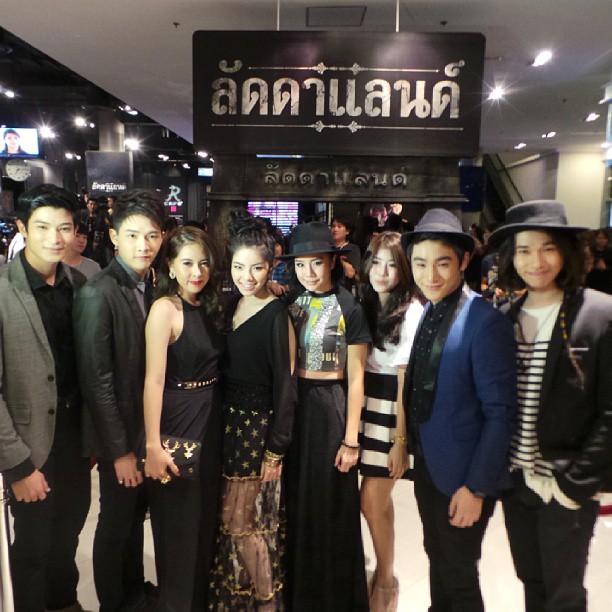 ลัดดาแลนด์ ละครเวที รอบกาล่า ลัดดาแลนด์ ละครเวที รอบกาล่า