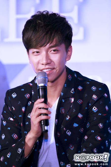  ลีซึงกิ ในงาน แถลงข่าว 2013 Lee Seung Gi The Brilliant Show in Thailand