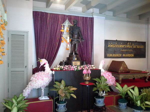 พิพิธภัณฑ์พระที่นั่งวิมานเมฆ พิพิธภัณฑ์พระที่นั่งวิมานเมฆ