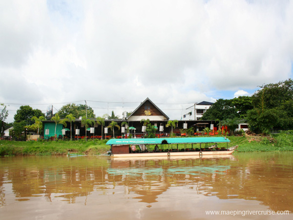 ร้านอาหารริมน้ำ เชียงใหม่