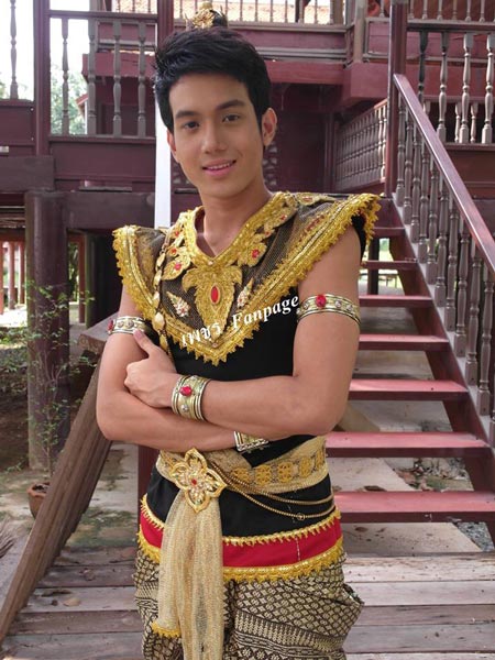 เพชร นพรัตน์ ประเสริฐสุข เพชร นพรัตน์ ประเสริฐสุข