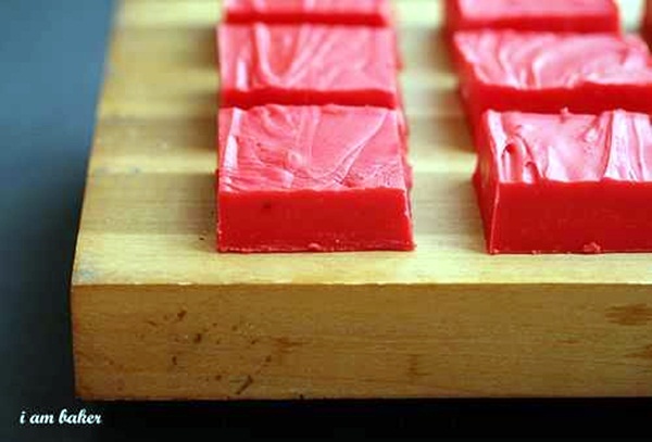 25 ไอเดียทำขนมหวานสีแดงสุดอร่อยต้อนรับวาเลนไทน์ 25 ไอเดียทำขนมหวานสีแดงสุดอร่อยต้อนรับวาเลนไทน์