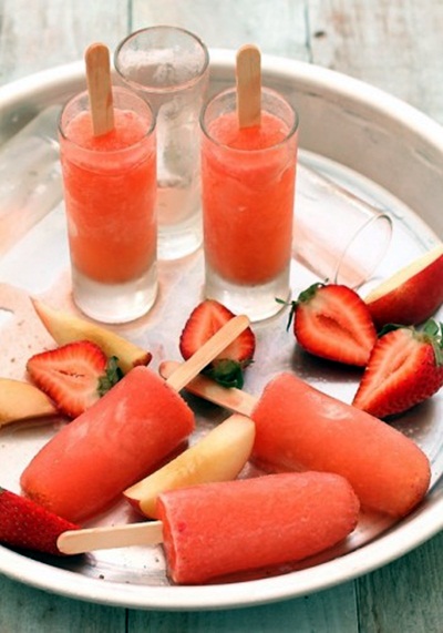 14 ไอเดียทำไอศกรีมแท่งหวานช่ำชื่นใจในสไตล์ที่เป็นคุณ 14 ไอเดียทำไอศกรีมแท่งหวานช่ำชื่นใจในสไตล์ที่เป็นคุณ