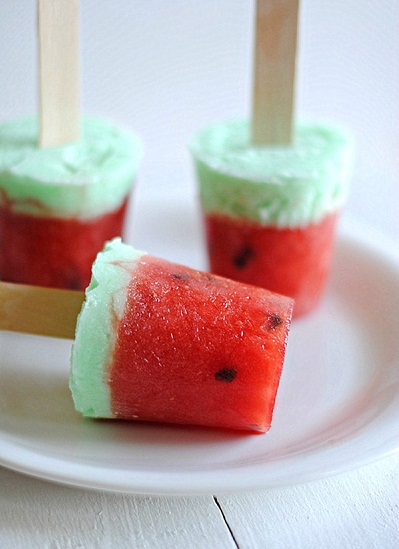 8 ไอเดียขนมหวานจากแตงโม อร่อยชุ่มฉ่ำน่าหม่ำสุด ๆ 8 ไอเดียขนมหวานจากแตงโม อร่อยชุ่มฉ่ำน่าหม่ำสุด ๆ