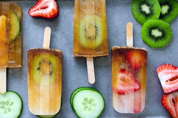 14 ไอเดียทำไอศกรีมแท่งหวานช่ำชื่นใจในสไตล์ที่เป็นคุณ 14 ไอเดียทำไอศกรีมแท่งหวานช่ำชื่นใจในสไตล์ที่เป็นคุณ