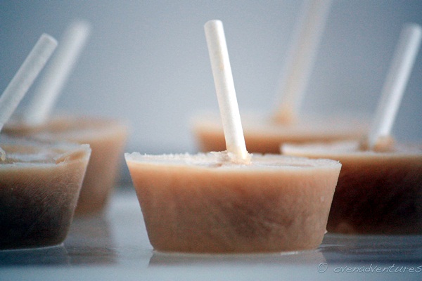 14 ไอเดียทำไอศกรีมแท่งหวานช่ำชื่นใจในสไตล์ที่เป็นคุณ 14 ไอเดียทำไอศกรีมแท่งหวานช่ำชื่นใจในสไตล์ที่เป็นคุณ