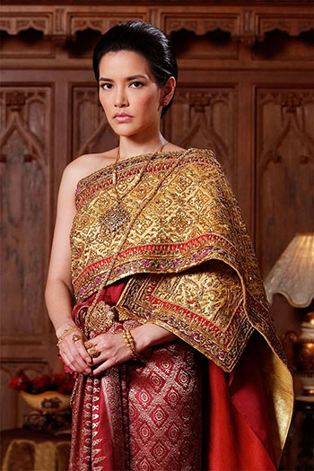 อ้อม พิยดา จุฑารัตนกุล อ้อม พิยดา จุฑารัตนกุล