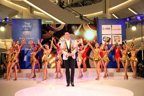 ก๊อท จักรพันธ์ การันตีโชว์สุดอลังการ ในคอนเสิร์ต 20 ปี ก๊อท จักรพันธ์ การันตีโชว์สุดอลังการ ในคอนเสิร์ต 20 ปี
