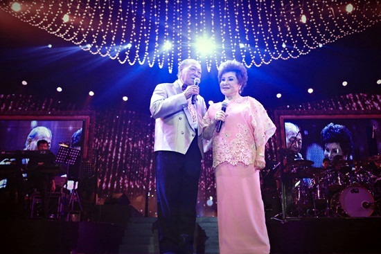 คอนเสิร์ตกล่อมกรุง ครวญเพลงไพเราะ สมเกียรติตำนานเพลงลูกกรุง คอนเสิร์ตกล่อมกรุง ครวญเพลงไพเราะ สมเกียรติตำนานเพลงลูกกรุง