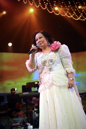 คอนเสิร์ตกล่อมกรุง ครวญเพลงไพเราะ สมเกียรติตำนานเพลงลูกกรุง คอนเสิร์ตกล่อมกรุง ครวญเพลงไพเราะ สมเกียรติตำนานเพลงลูกกรุง