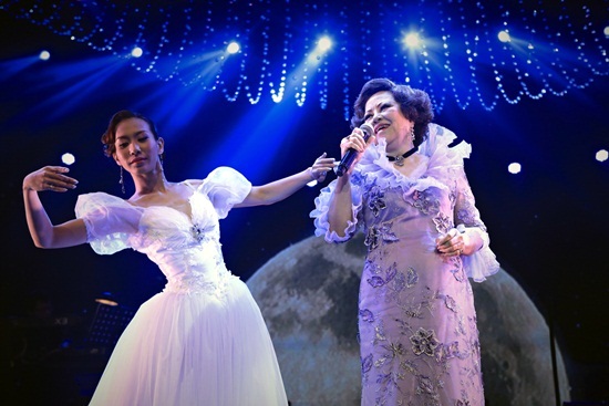คอนเสิร์ตกล่อมกรุง ครวญเพลงไพเราะ สมเกียรติตำนานเพลงลูกกรุง คอนเสิร์ตกล่อมกรุง ครวญเพลงไพเราะ สมเกียรติตำนานเพลงลูกกรุง