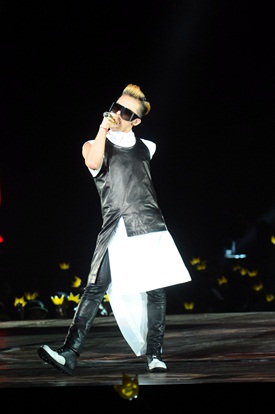  G-Dragon 2013 1st World Tour Concert 