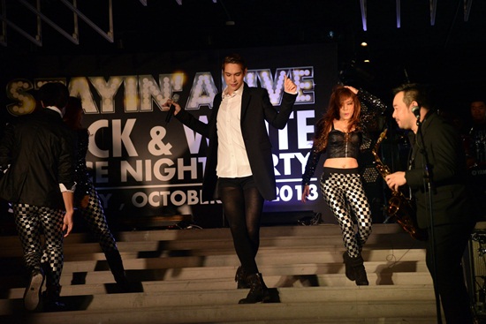  Stayin Alive Black & White Dance Night Party 26 ต.ค.นี้