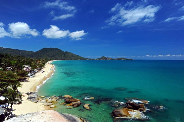   10 ทะเลหาดสวยในไทย ที่เที่ยวหน้าร้อนไม่ไปไม่ได้แล้ว