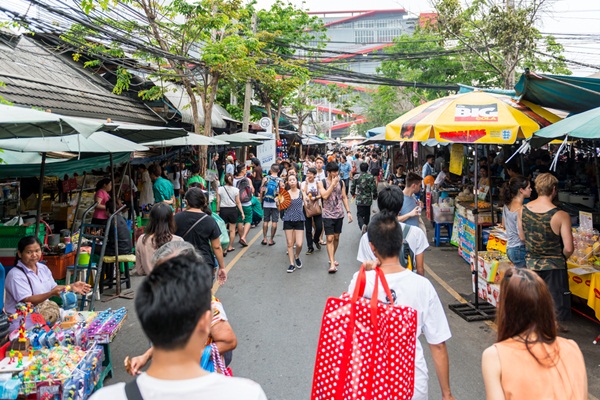 ตะลุย 5 ตลาดเด็ดในกรุงเทพฯ ที่ขาช้อปไม่ควรพลาด