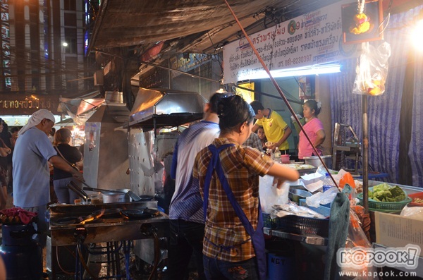   ตะลุยเยาวราชตอนค่ำ ตระเวณหาของกินร้านอร่อย
