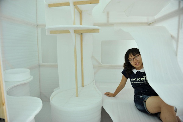 นักศึกษาจีนเปลี่ยนพื้นที่ 4 ตร.ม. เป็นห้องพักหรู