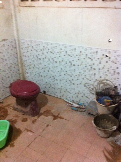 รีโนเวทห้องน้ำและห้องครัวแบบบ้าน ๆ เวอร์ชั่นงบน้อย รีโนเวทห้องน้ำและห้องครัวแบบบ้าน ๆ เวอร์ชั่นงบน้อย