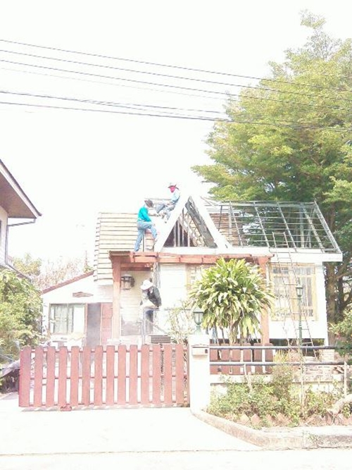 สร้างบ้านโครงเหล็กหลังเล็ก ๆ สร้างบ้านโครงเหล็กหลังเล็ก ๆ