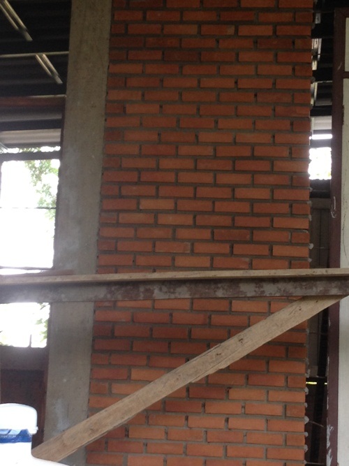 สร้างบ้านชั้นเดียวยกพื้นหลังเล็ก บนที่เหลือของบ้านหลังแรก สร้างบ้านชั้นเดียวยกพื้นหลังเล็ก บนที่เหลือของบ้านหลังแรก