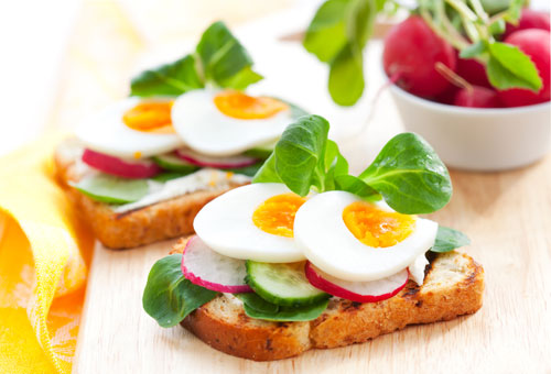 กินไข่ตอนเช้า ช่วยลดความอยากอาหาร - ทานจุบจิบ 