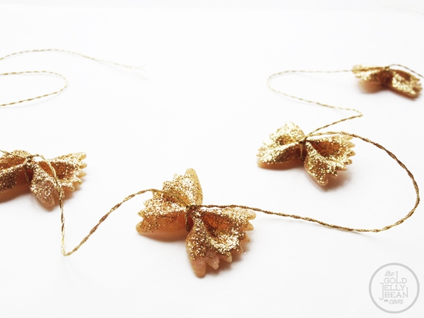 15 DIY ของตกแต่งบ้านปีใหม่ 15 DIY ของตกแต่งบ้านปีใหม่