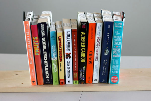 DIY ชั้นหนังสือกลับหัว สำหรับคนนอกกรอบ