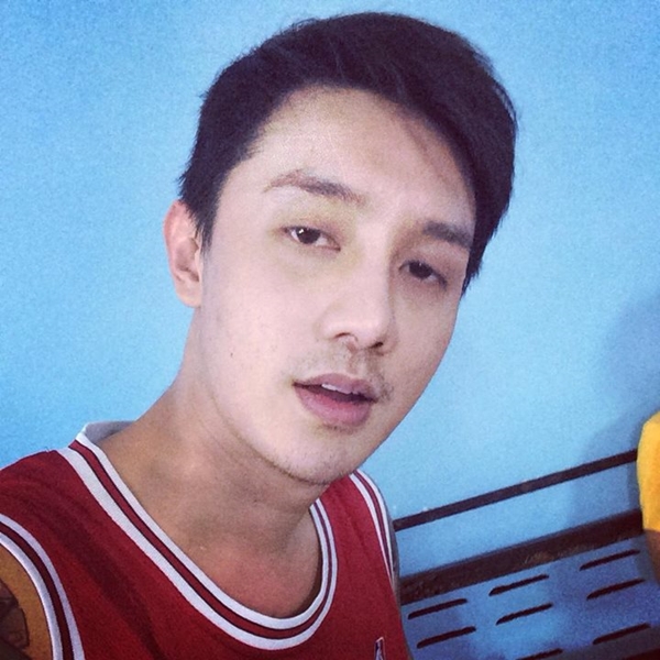ปอม สิทธิพงษ์ ประวัติเน็ตไอดอลคนดัง อดีตคู่จิ้น ปอม อ๋อง ปอม สิทธิพงษ์ ประวัติเน็ตไอดอลคนดัง อดีตคู่จิ้น ปอม อ๋อง