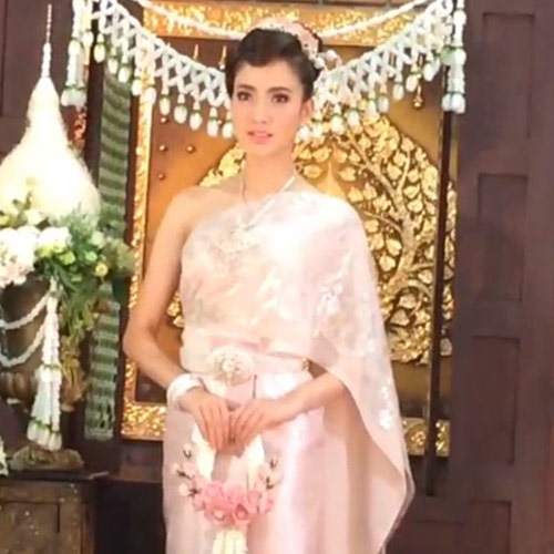 แต้ว ณฐพร สวยงามเลอค่าในชุดไทย ถ่ายแบบ Finale Wedding