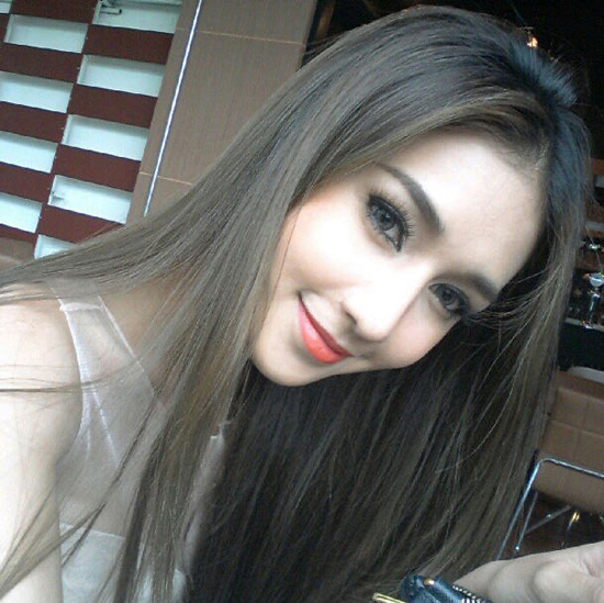 เนย โชติกา