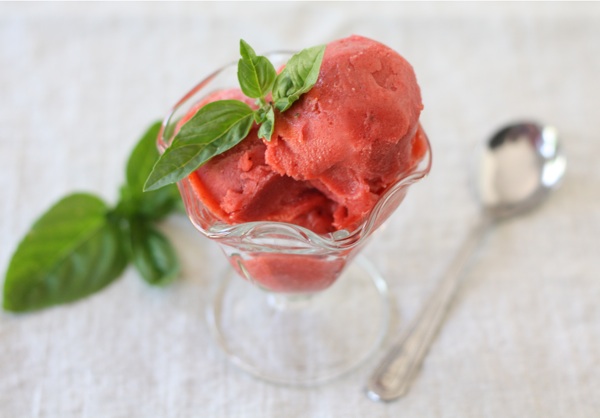 20 ไอเดียทำเมนูสุดอร่อยจากสตรอว์เบอร์รี 20 ไอเดียทำเมนูสุดอร่อยจากสตรอว์เบอร์รี