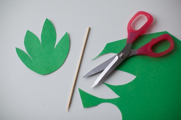DIY เค้กสตรอว์เบอร์รีสีชมพู ไอเดียทำเค้กวันเกิดหวานแหวว DIY เค้กสตรอว์เบอร์รีสีชมพู ไอเดียทำเค้กวันเกิดหวานแหวว