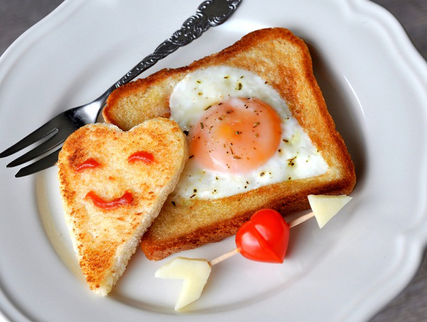 ไข่ทอดขนมปัง อาหารเช้าง่าย ๆ ชวนรับประทาน 
