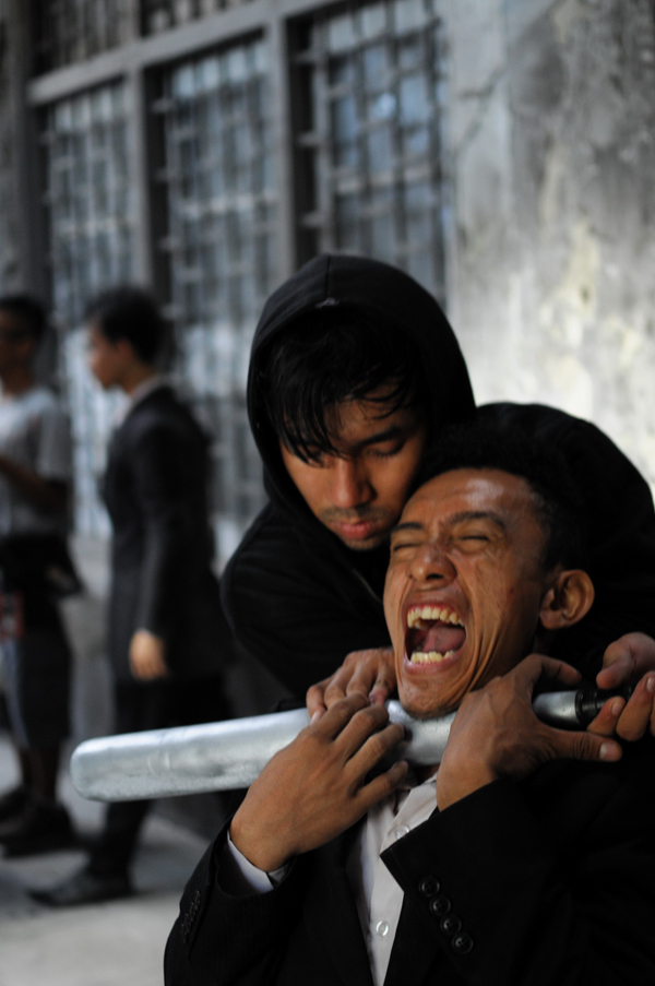 The Raid 2 กระหน่ำแอ็คชั่นกว่า 19 ฉากใหญ่ ลุ้นลืมหายใจ The Raid 2 กระหน่ำแอ็คชั่นกว่า 19 ฉากใหญ่ ลุ้นลืมหายใจ